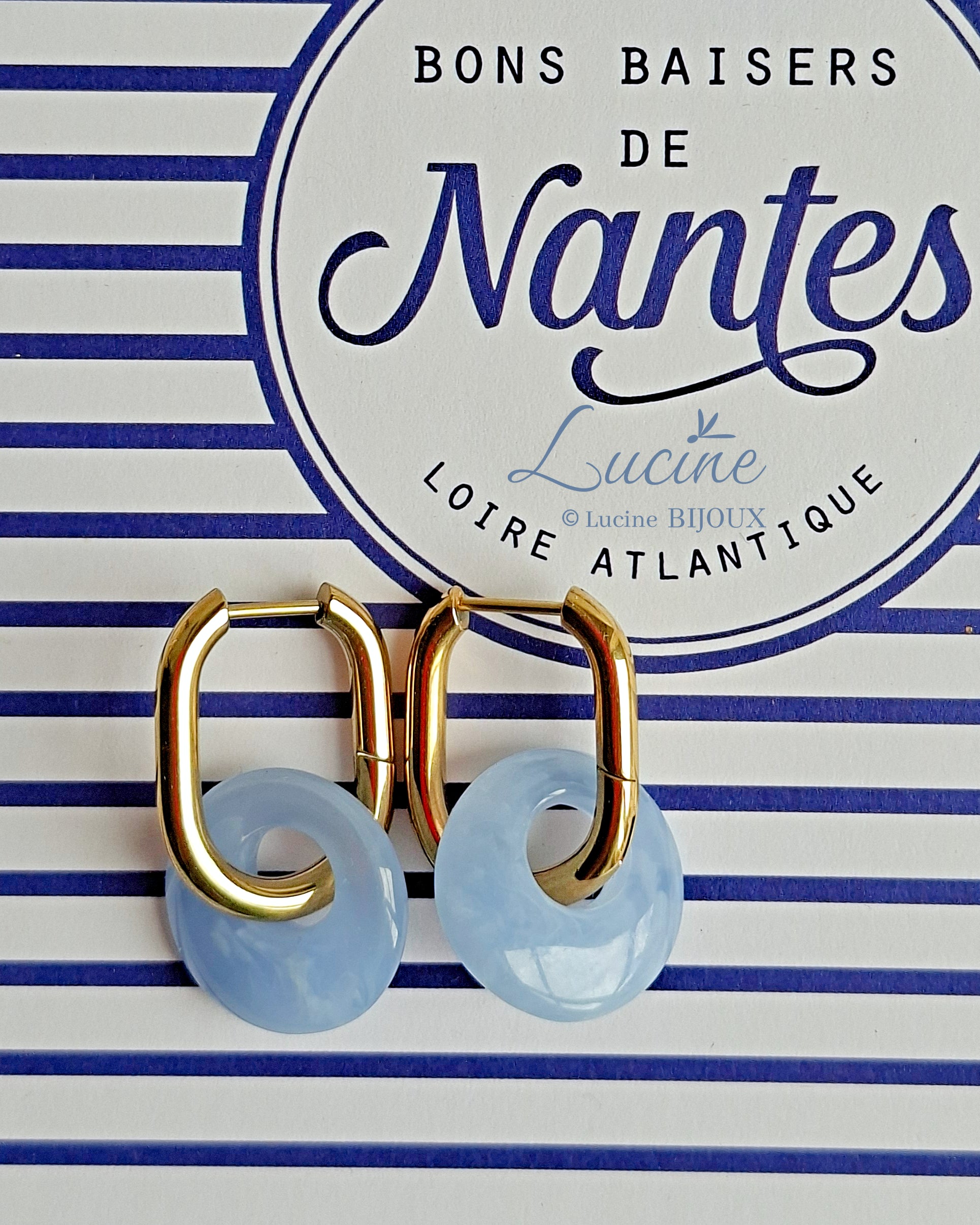 Boucles d’oreilles Noémie bleu clair
