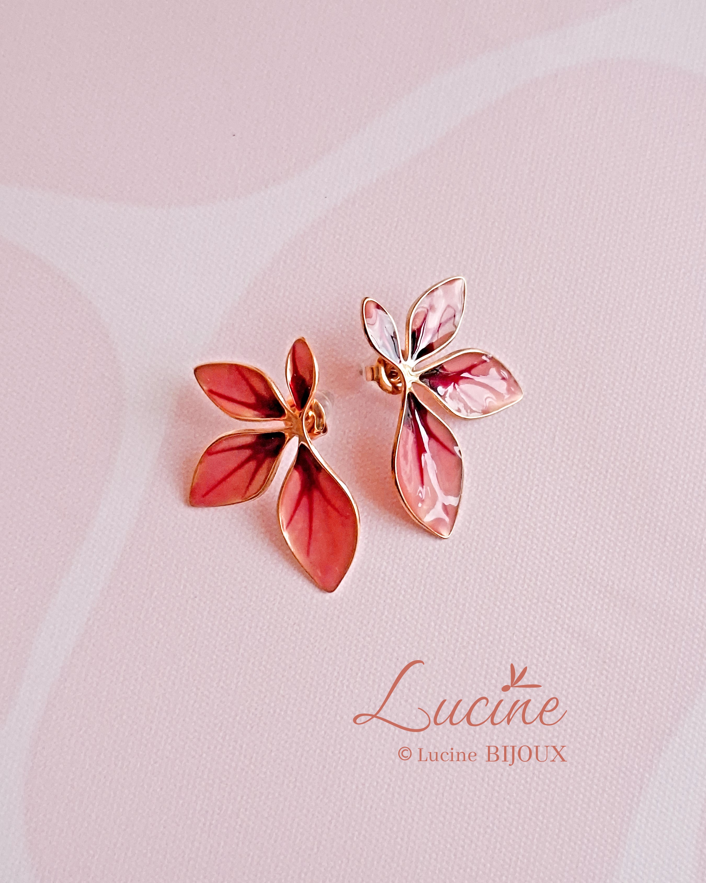Boucles d'oreilles feuilles rouges rosées