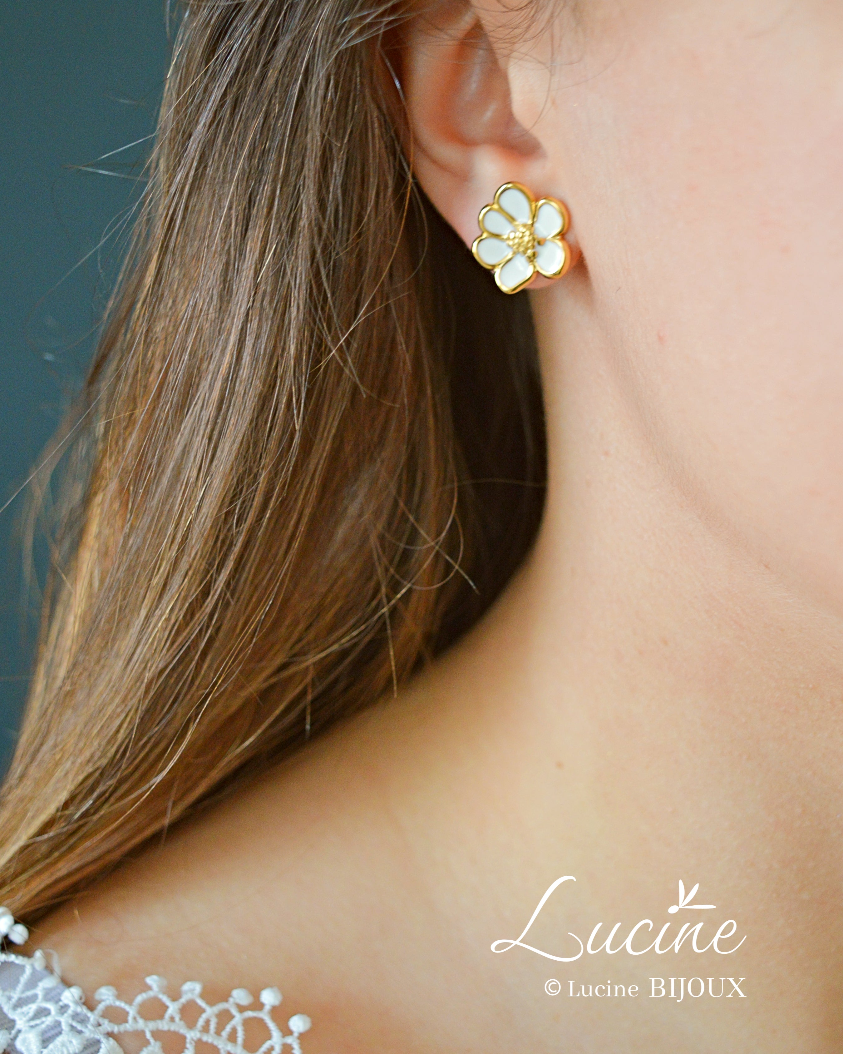 Boucles d'oreilles Angélique blanches