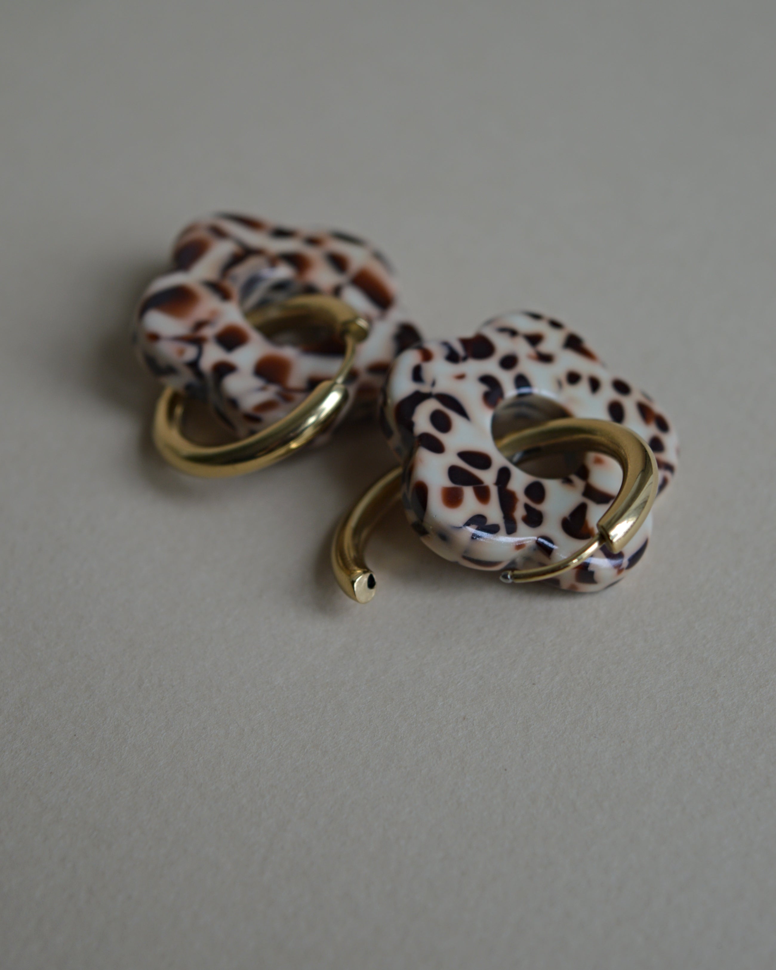 Boucles d'oreilles Constance - léopard beige